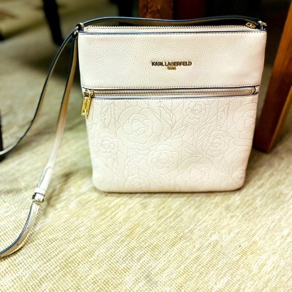 5* NWOT- KARL LAGERFIELD Paris Lafayette CROSSBODY BAG Floral stitching - Picture 1 of 3